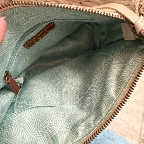 The Sak Playa Leather Saddle Bag - Picture 7 of 11